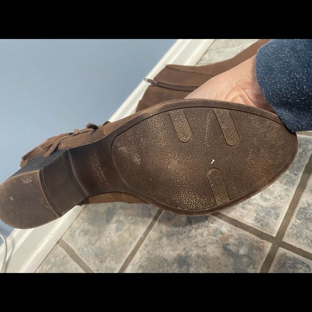 Fergicious Booties - Picture 3 of 4